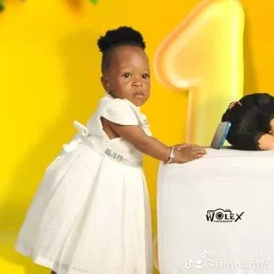 Elizabeth Adeyemo -contestant