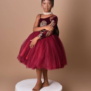 Peculiar -contestant